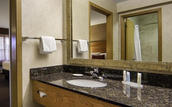Quality Inn & Suites Detroit Lakes
