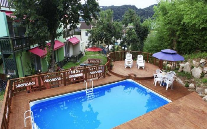 Bellus Rose Pension
