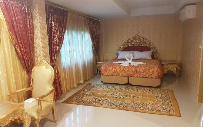 Nakaraj Princess Chiang Rai - Walking Street