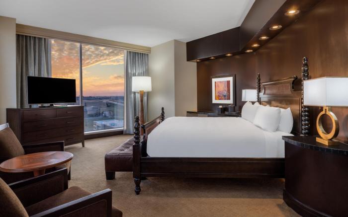 Renaissance Dallas North Hotel