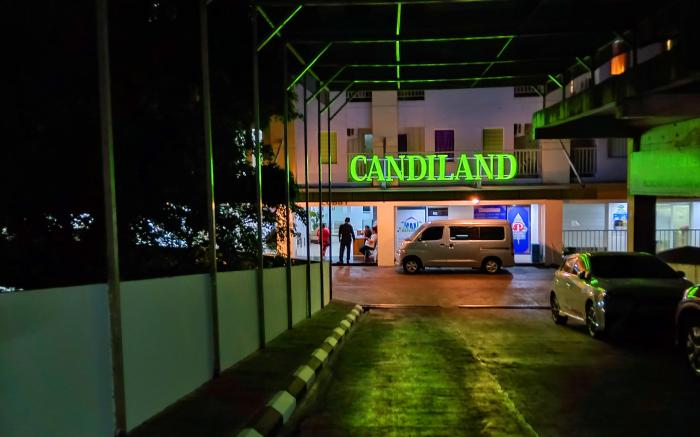 Candiland Apartment by Sinergi