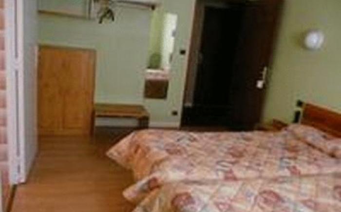 Brit Hotel du Parc Niort Centre-Parking gratuit