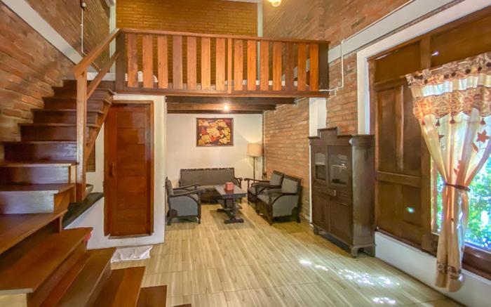 Griya Gribig Guest House Mitra RedDoorz