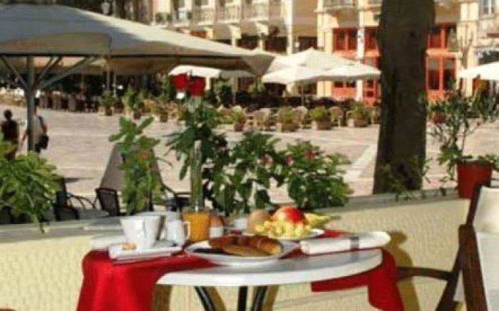 Athena hotel