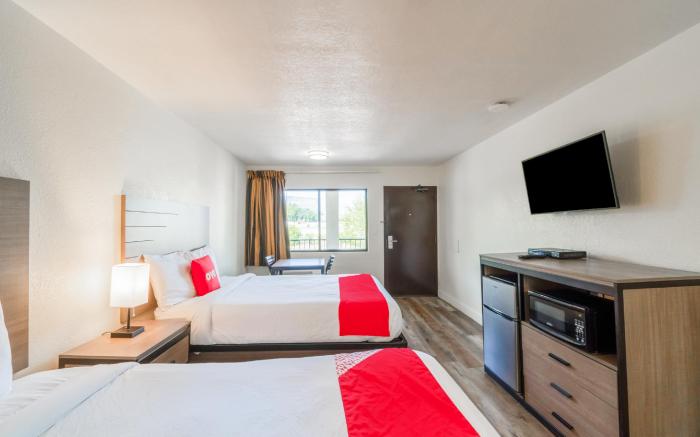 OYO Hotel Houston N Fm-1960 Champions TX