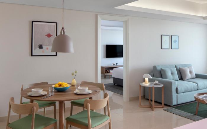 Staybridge Suites Dubai Internet City By IHG