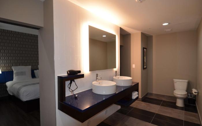 GLo Best Western Enid OK Downtown/Convention Center Hotel