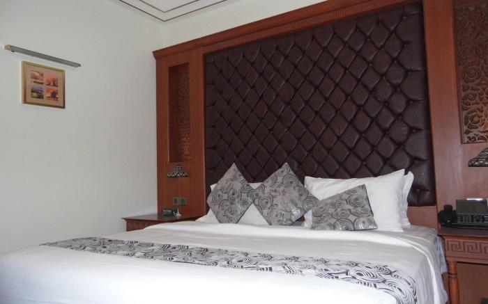 The Platinum Hotel
