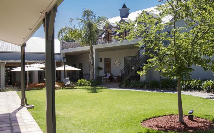 Avondrood Guest House