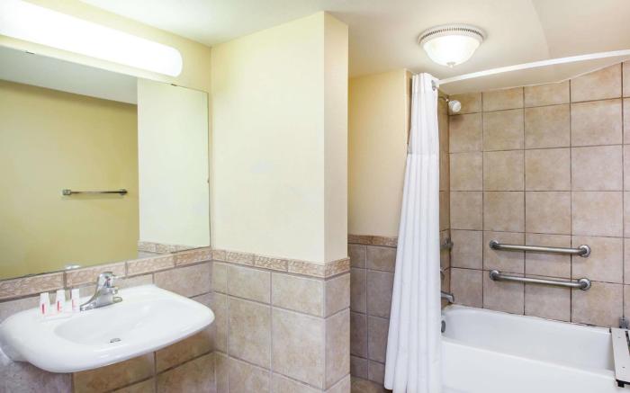 Days Inn by Wyndham San Antonio Alamo/Riverwalk