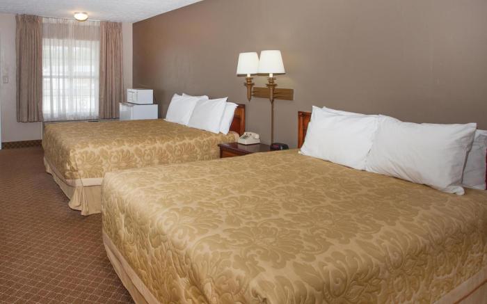 Super 8 By Wyndham Covington