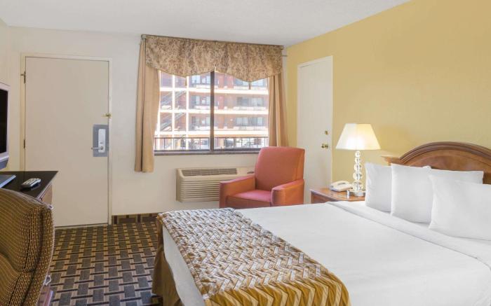 Travelodge by Wyndham Reno