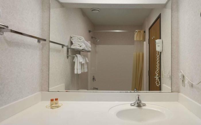 Days Inn by Wyndham Jefferson City