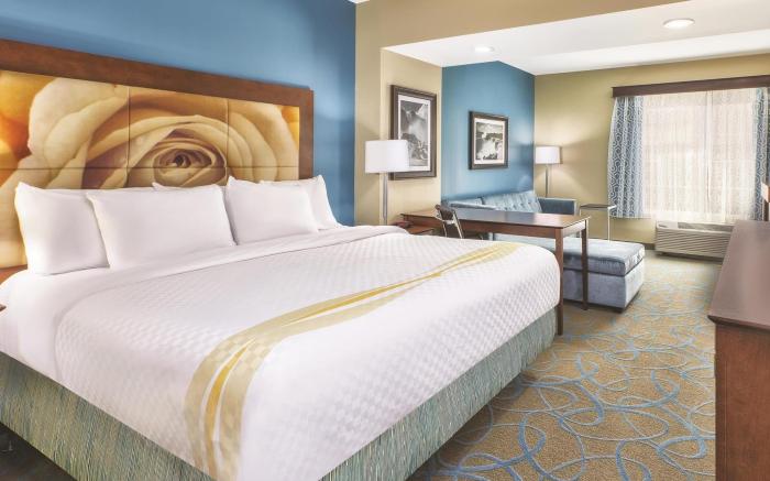 La Quinta Inn & Suites by Wyndham Niagara Falls