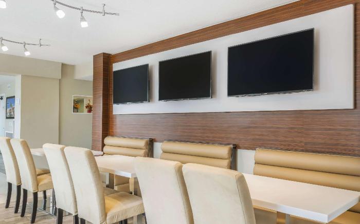 Quality Inn & Suites Kissimmee by The Lake