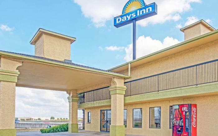 Days Inn by Wyndham San Antonio Interstate Hwy 35 North
