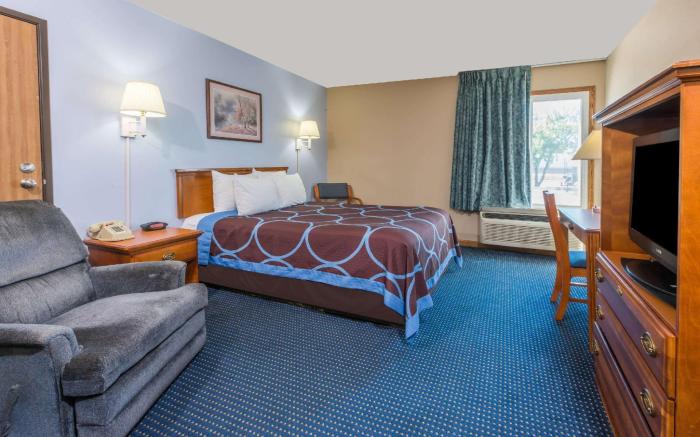 Super 8 By Wyndham O'Fallon Mo/St. Louis Area