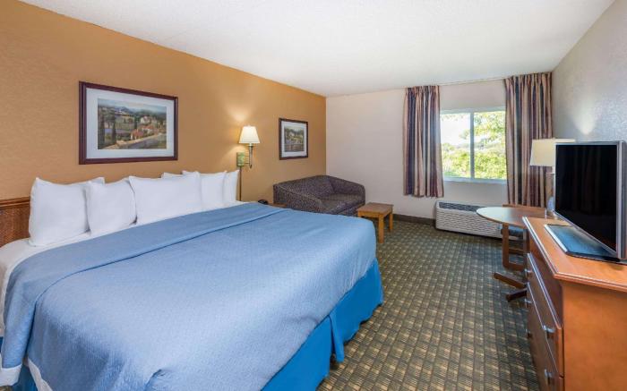 Days Inn by Wyndham Kirksville