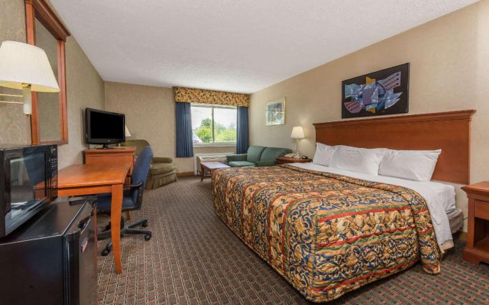 Days Inn by Wyndham Columbus IN