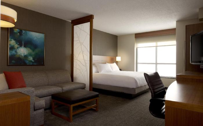 Hyatt Place Lansing East