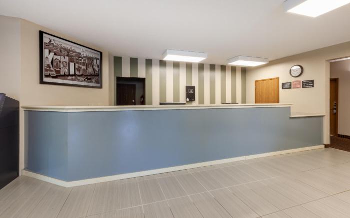 Super 8 By Wyndham La Grange Ky