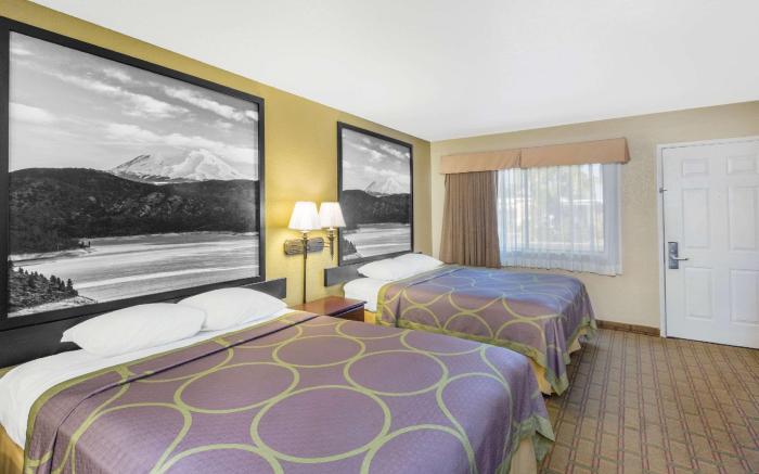 Super 8 By Wyndham Corning