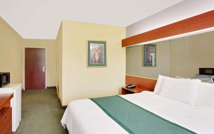 Microtel Inn & Suites by Wyndham Thomasville/High Point/Lexi