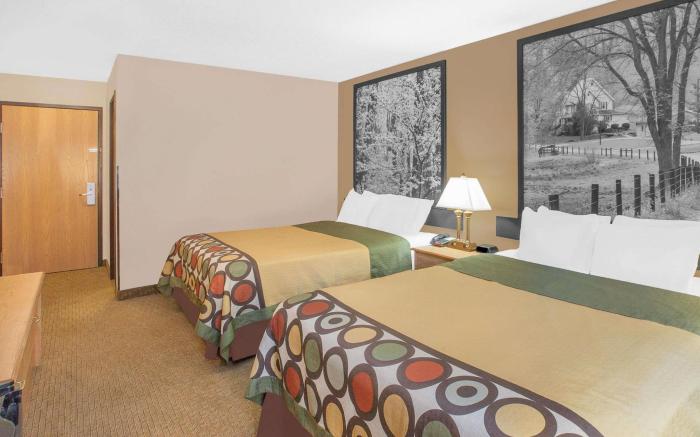 Super 8 By Wyndham Seville