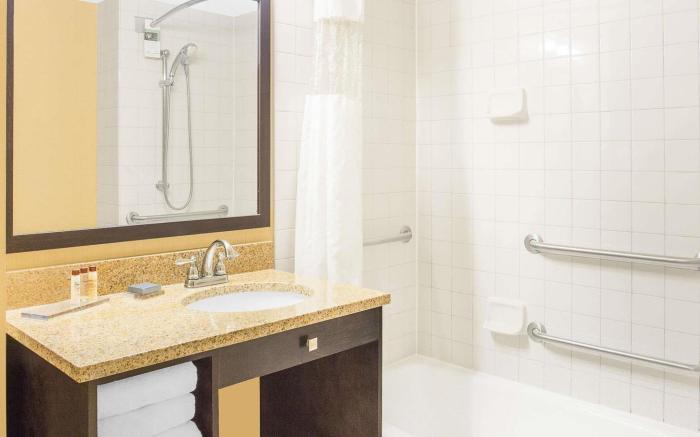 Wingate by Wyndham Green Bay/Airport