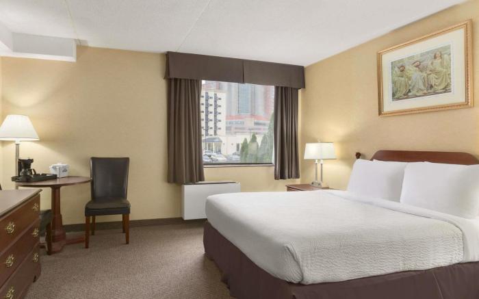 Days Inn by Wyndham Fallsview