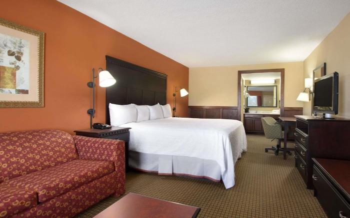 Days Inn by Wyndham Longview South