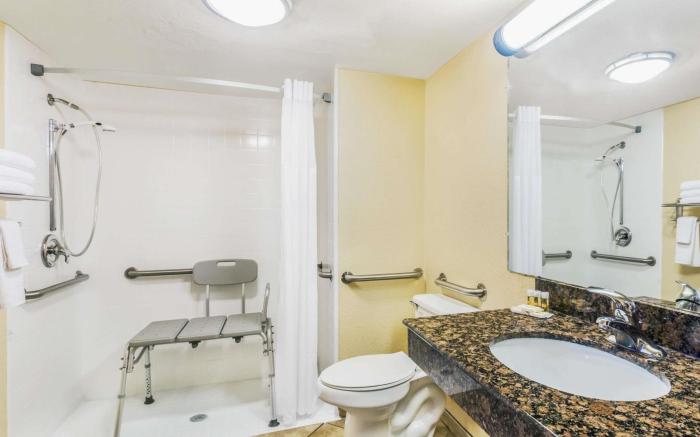 Days Inn by Wyndham Fort Lauderdale-Oakland Park Airport N