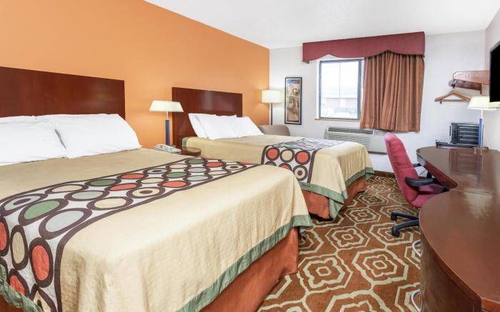 Super 8 By Wyndham Sterling Heights/Detroit Area