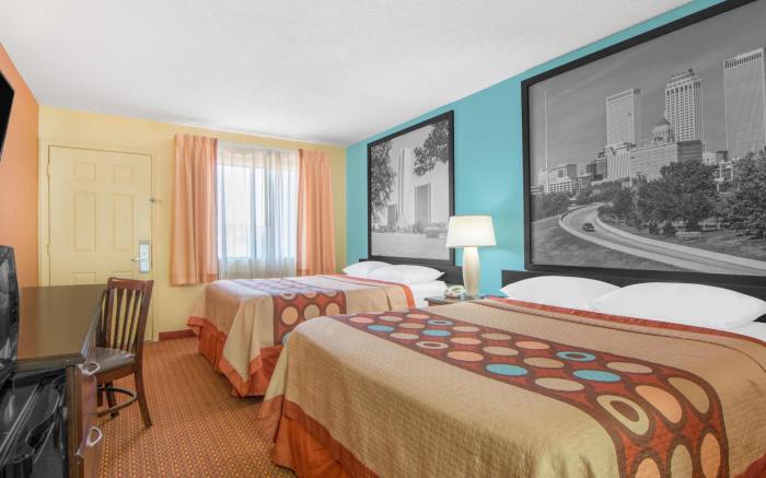 Super 8 By Wyndham Tulsa