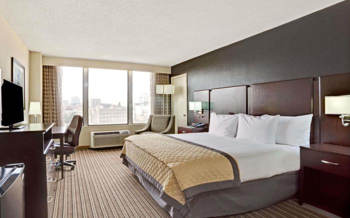 Wyndham Garden Norfolk Downtown