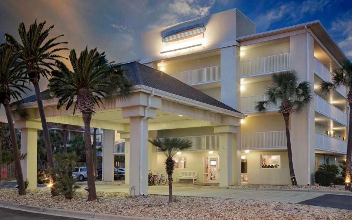 Surf & Sand Hotel