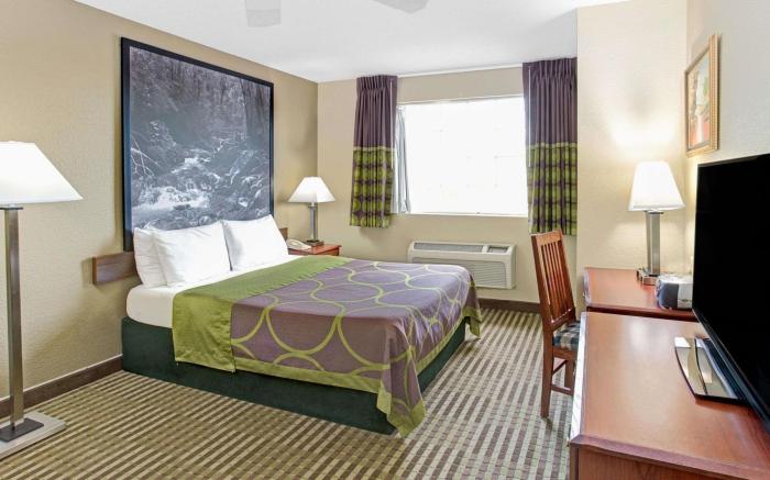 Super 8 By Wyndham Gurnee