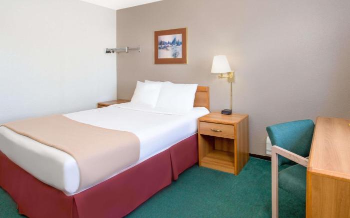 Days Inn by Wyndham Fond du Lac
