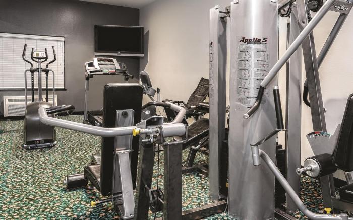 La Quinta Inn & Suites by Wyndham Mercedes Outlet Mall