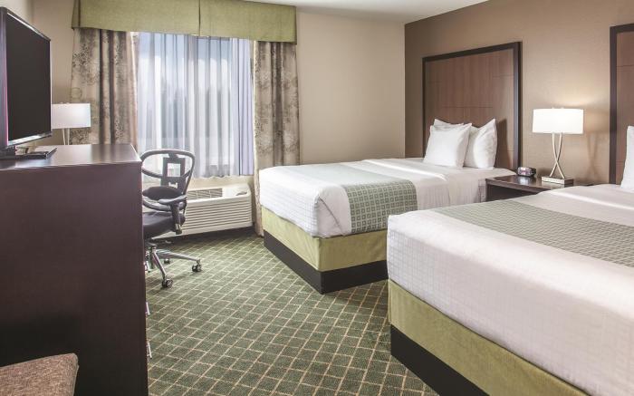 La Quinta Inn & Suites by Wyndham Portland Airport