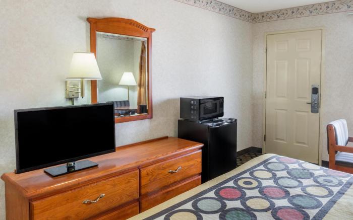 Super 8 By Wyndham Ashburn