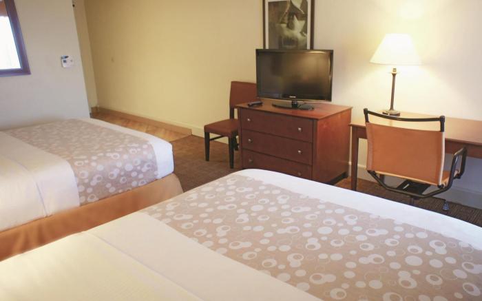 La Quinta Inn & Suites by Wyndham Stamford / New York City