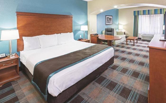 La Quinta Inn & Suites by Wyndham Houston Hobby Airport