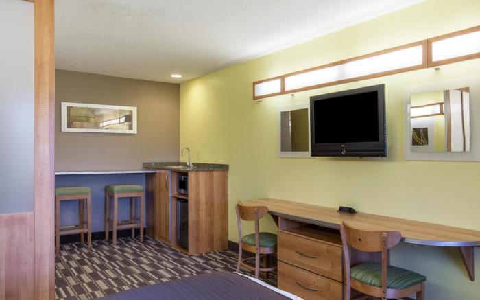 Microtel Inn & Suites by Wyndham Johnstown