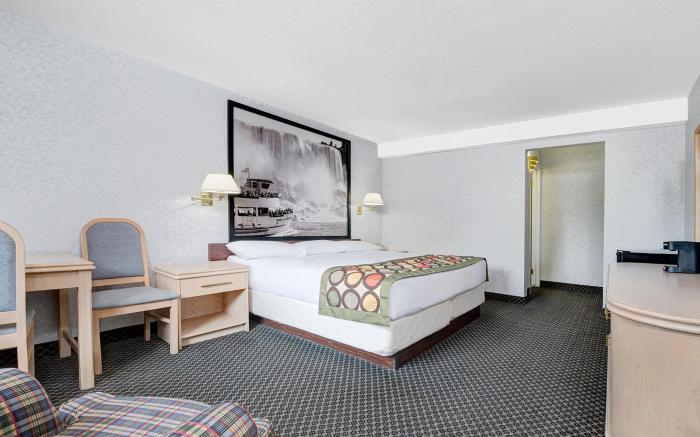 Super 8 By Wyndham Niagara Falls North
