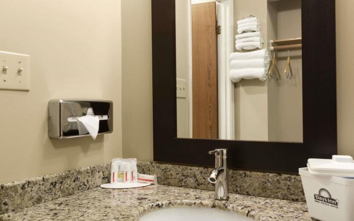 Days Inn by Wyndham Nanaimo