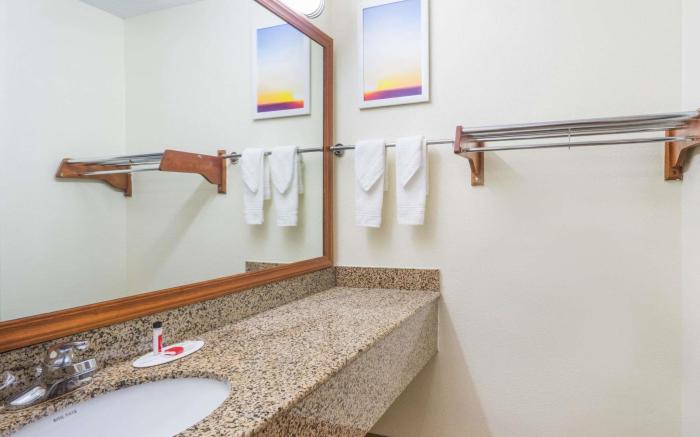 Days Inn by Wyndham Raleigh Midtown