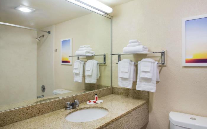 enVision Hotel Miami International Airport