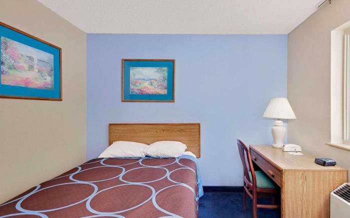 Super 8 By Wyndham Newburgh/West Point Stewart Intl Airport