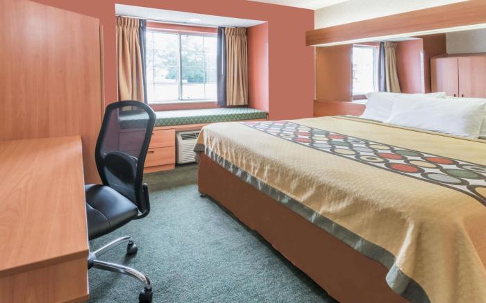 Super 8 By Wyndham Columbus West